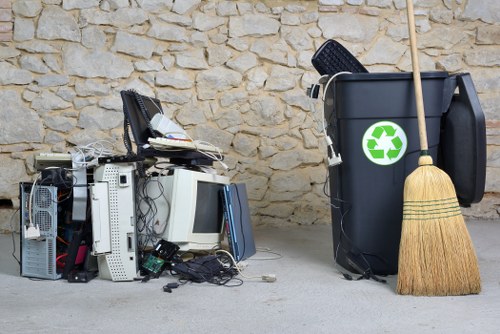 Efficient waste disposal with commercial skip in Tufnell Park